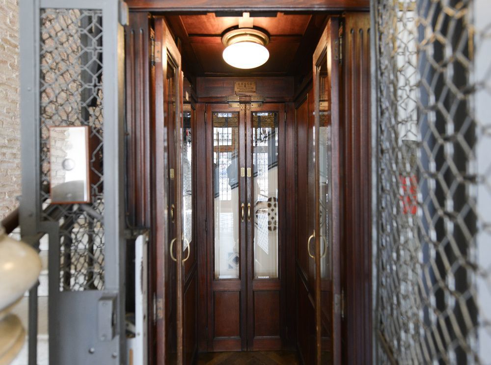 Bcn代斯特内轩酒店 - 大学房 巴塞罗那 外观 照片
